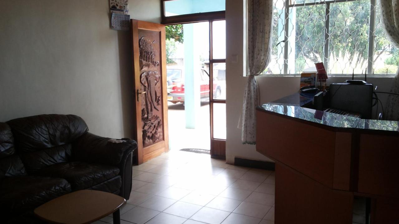 Global Village Hotel Pakwach Екстериор снимка