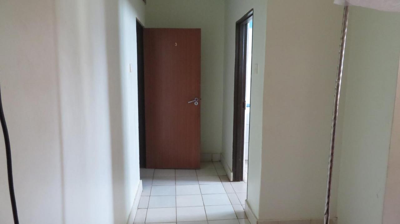 Global Village Hotel Pakwach Екстериор снимка